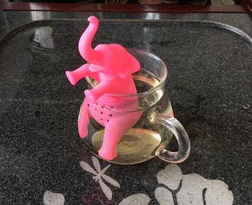 Merah muda Gajah Hewan berbentuk Food Grade Silicone saringan Teh BPA Gratis