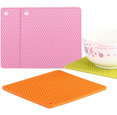 Alat-alat dapur silikon sarang lebah kecil berlapis 18,2 * 18,2 * 0,6 cm untuk bayi
