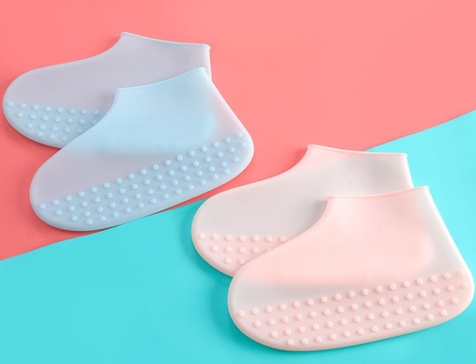 Desain Fashion Pelindung Sepatu Silikon Untuk Hari Hujan Dengan 3 Ukuran Yang Berbeda